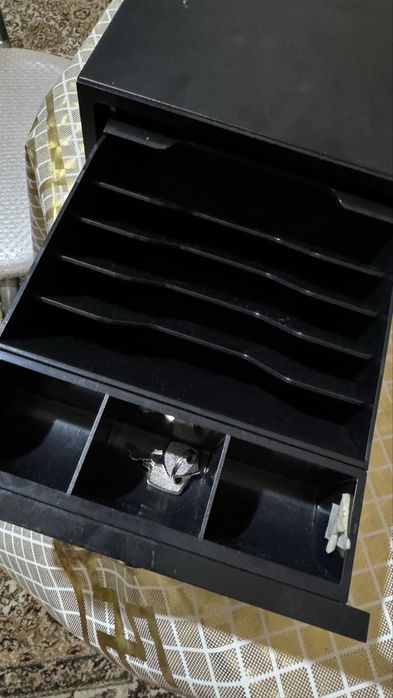 продам кассовый ящик