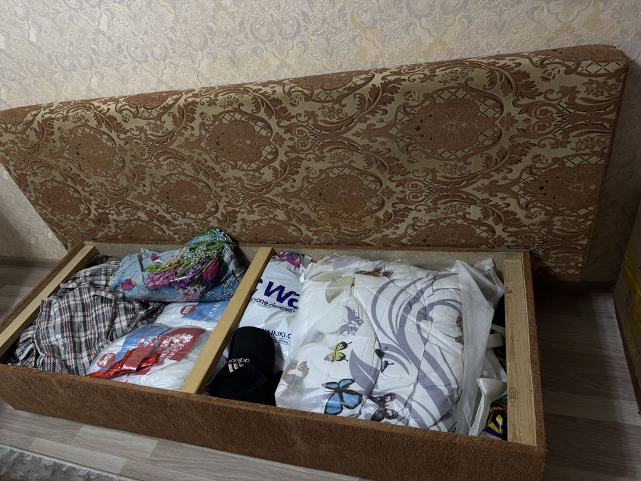 Диван для гостиной