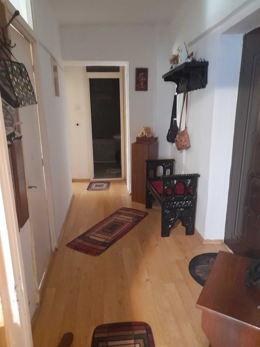 Schimb locuința. Schimb   Apartament cu garsoniera plus diferenta.