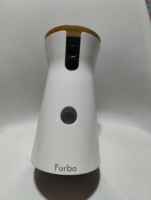 Furbo alimentator animale de companie