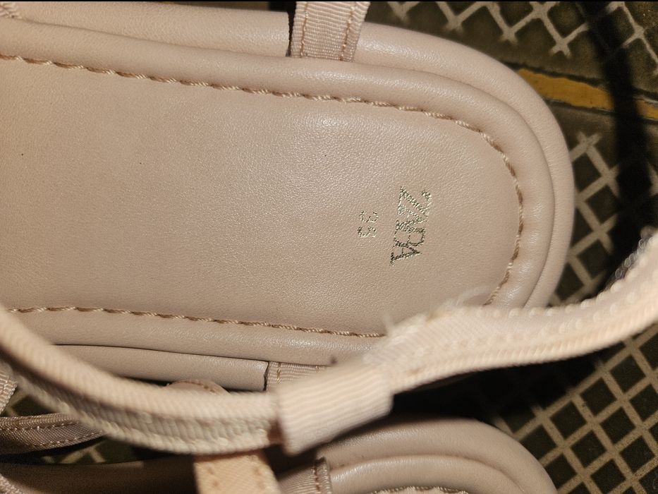 Сандали 35 номер за тясно краче