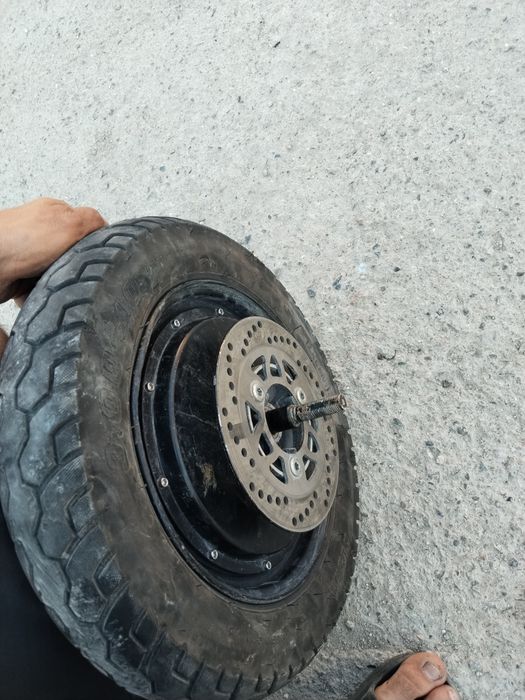 Электроскутерное колесо