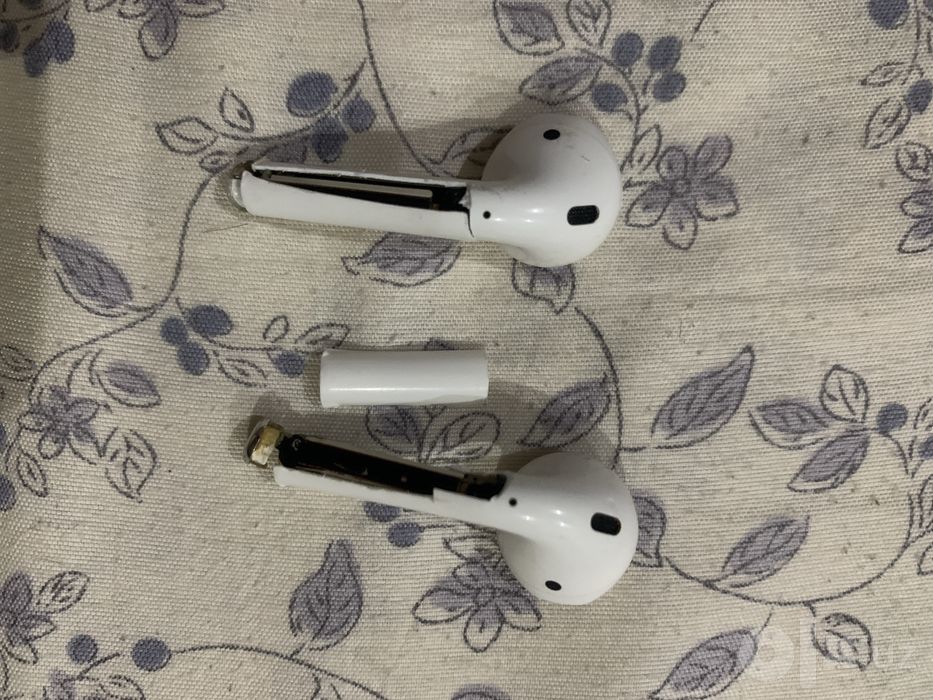 Airpods 1 (кейс 2 гаям тугри келади)