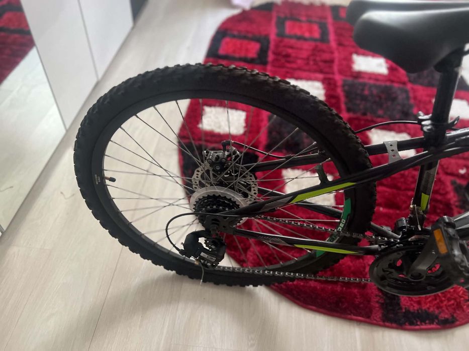 Vand bicicleta de 15-maxim 21 de ani
