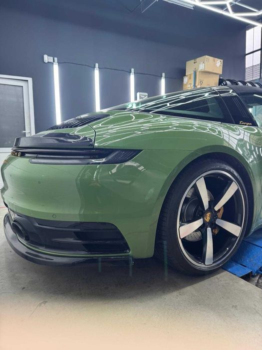 Reconditionarea , strunjirea feţei jantelor cu metoda "Diamond cut"