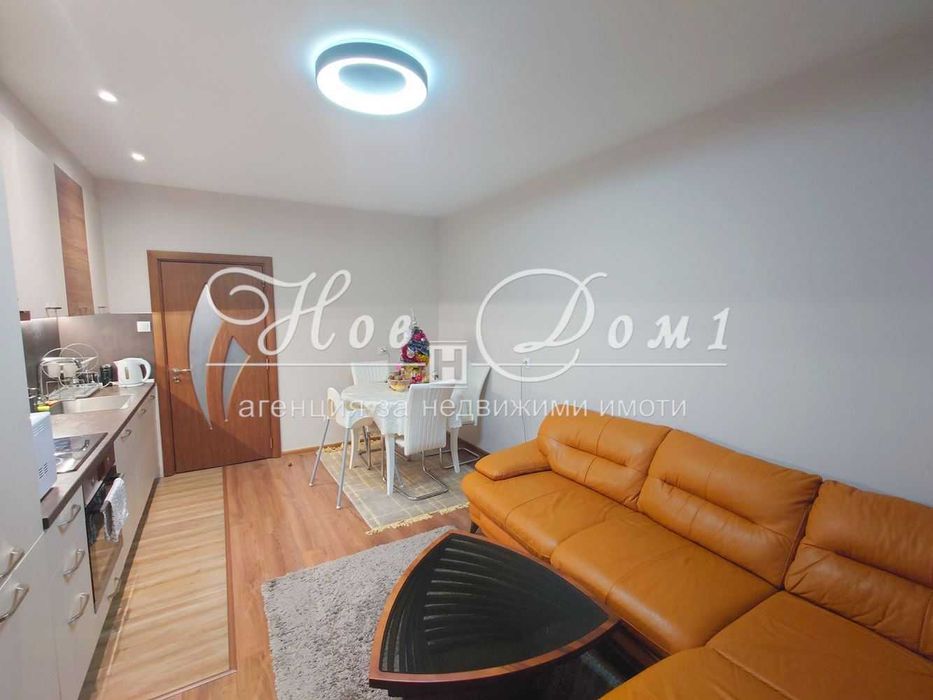 Продава се Тристаен апартамент в София, Изток - 70 кв.м за 3143 €/кв.м - Снимка #1