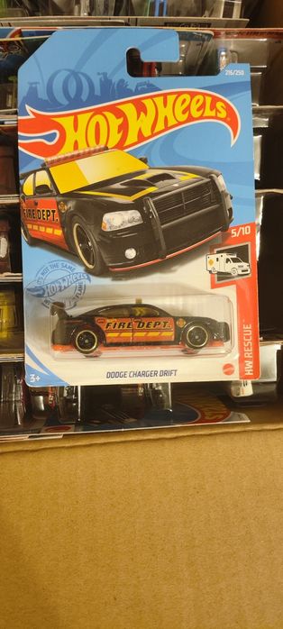 Hot wheels машинки