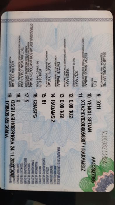 Lada priora 2011 sotiladi