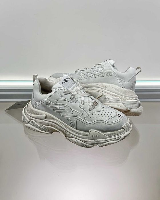 Adidasi Balenciaga Triple S Calitate Premium