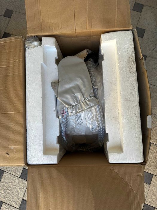 Отпариватель Arshia.