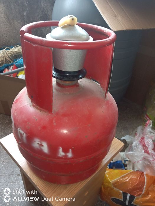 Butelie și aragaz voiaj