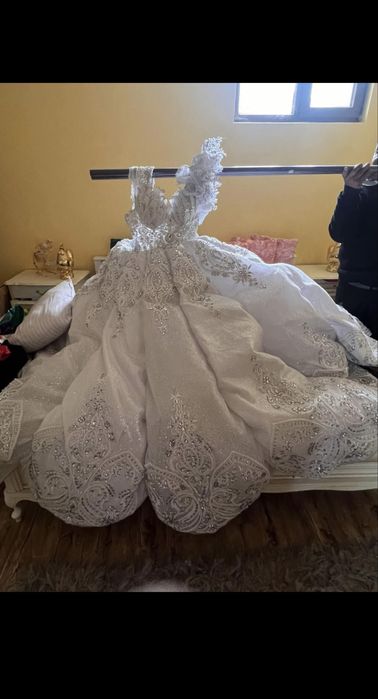 Rochie de mireasa la vanzare