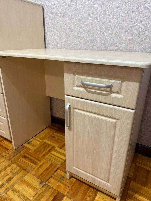 Письменный стол 2 шт