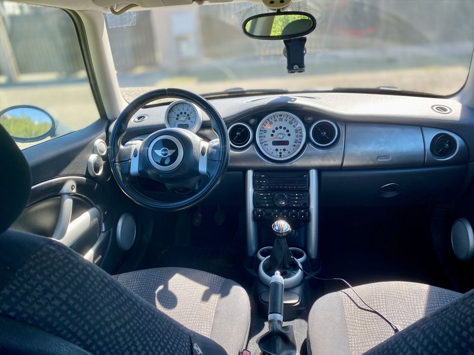 Vand mini cooper an 2004