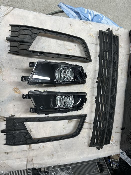 Proiectoare.grile.skoda octavia 3.