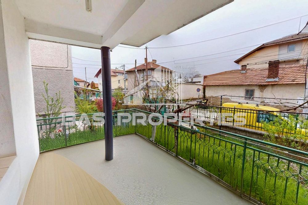 Къща в София-с.Мрамор площ 265