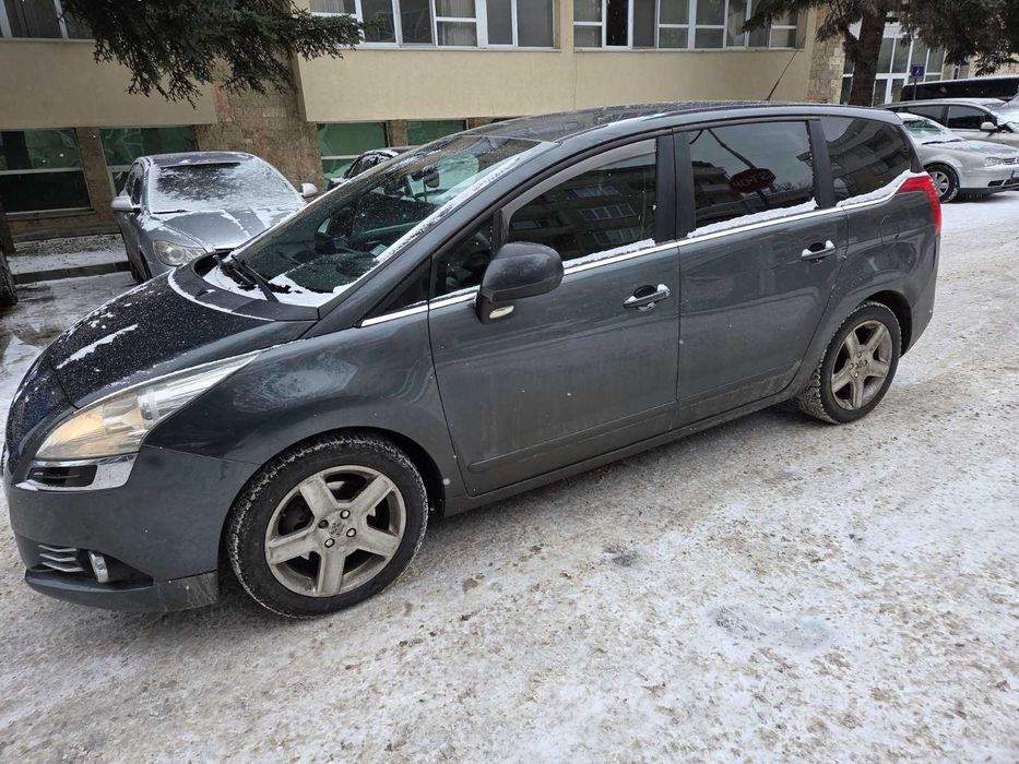 Peugeot 5008, 2.0, 150 к.с., 7 места