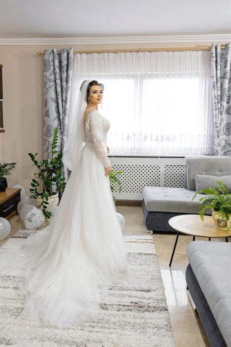 Vand rochie de mireasa 2 in 1, model sirena