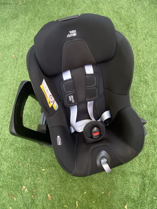 Scaun auto Britax Römer DUALFIX, cu bază ISOFIX și rotire 360°