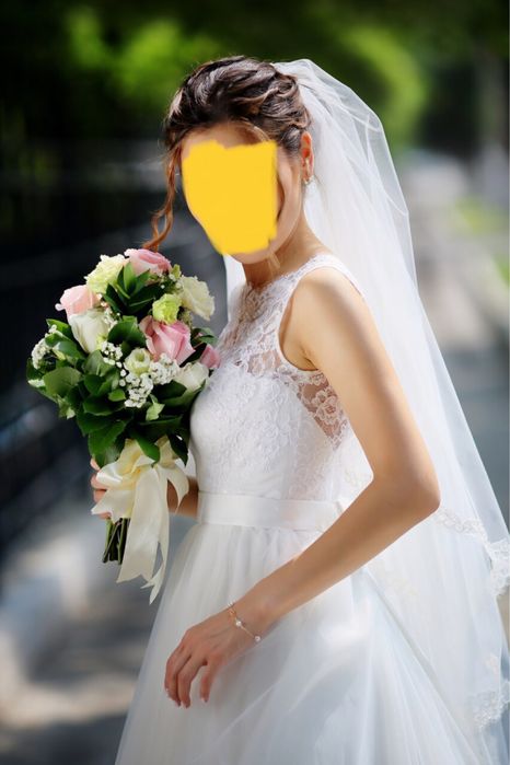 Свадебное платье с фатой