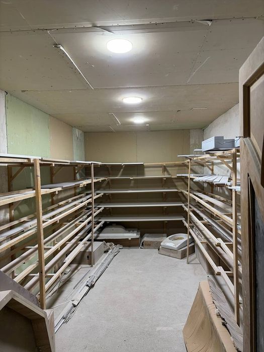 Аренда складного помещение для мебельщиков