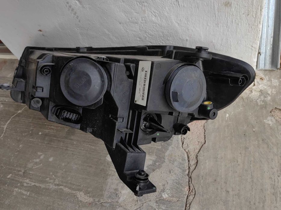 Фар VW Caddy 20-22г. Десен / Фар Фолксваген Кади/ Фар Кади Оригинален