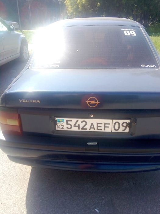 Машина среднего состояни опель вектора