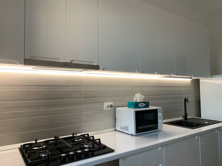 Bucatarie mdf cu frezare de maner