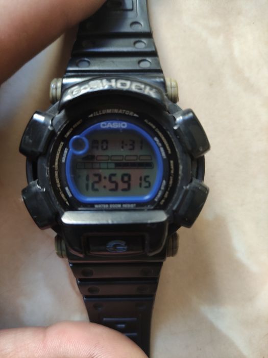 Casio g shock retro model DW003