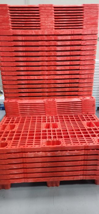 Паддоны Пластиковые Евро поддон  новые. 1200 х 800 х160 мм Цен 340000с