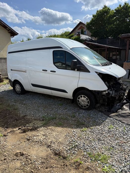 Ford Transit Ford Transit Custom 2.0 TDCi – pentru piese sau reparație