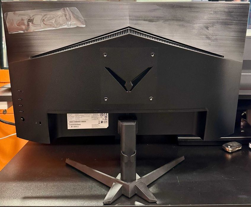 Hope Amanet P5 Monitor Gaming Acer VG240YW3 / 240 HZ / 23.8 inch