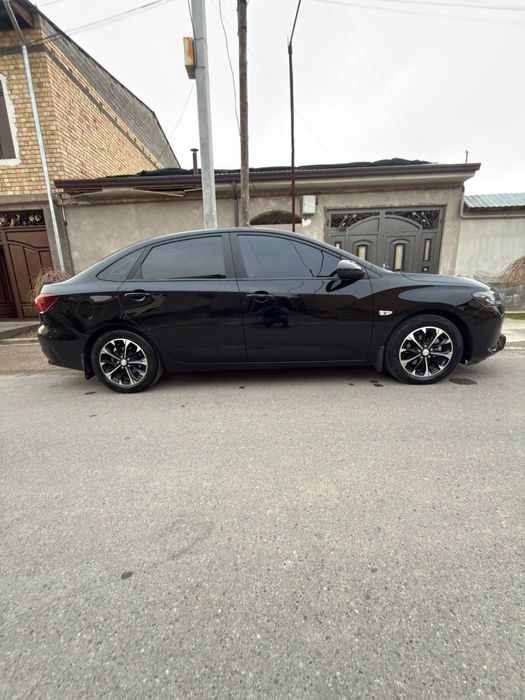 Продается автомобиль Monza 2023 г.в отличном состоянии