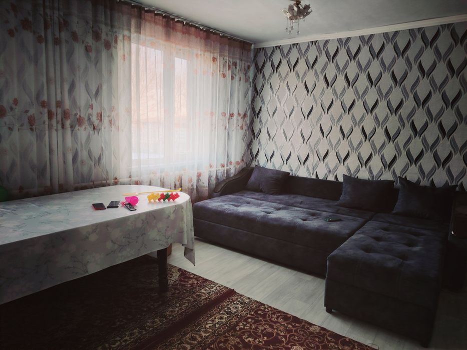 Жанаталапта улкен  уй сатылады.