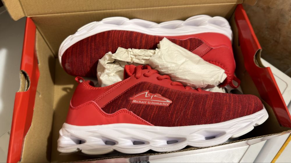 Оригинални  нови мъжки маратонки Michael Schumacher Speedline