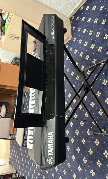 Yamaha psr sx700