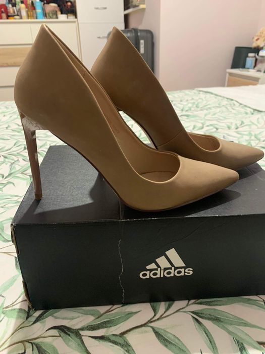 Официални обувки