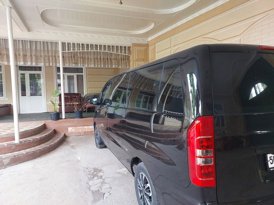 Жак М 3 минибус сотилади. 2023 йил ишлаб чикарилган. 17200 &.