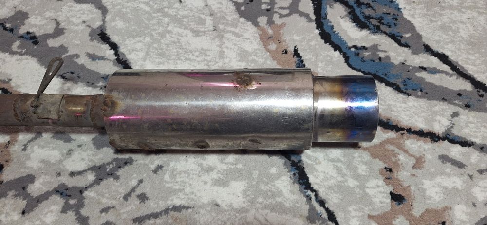 Продаю глушитель hks