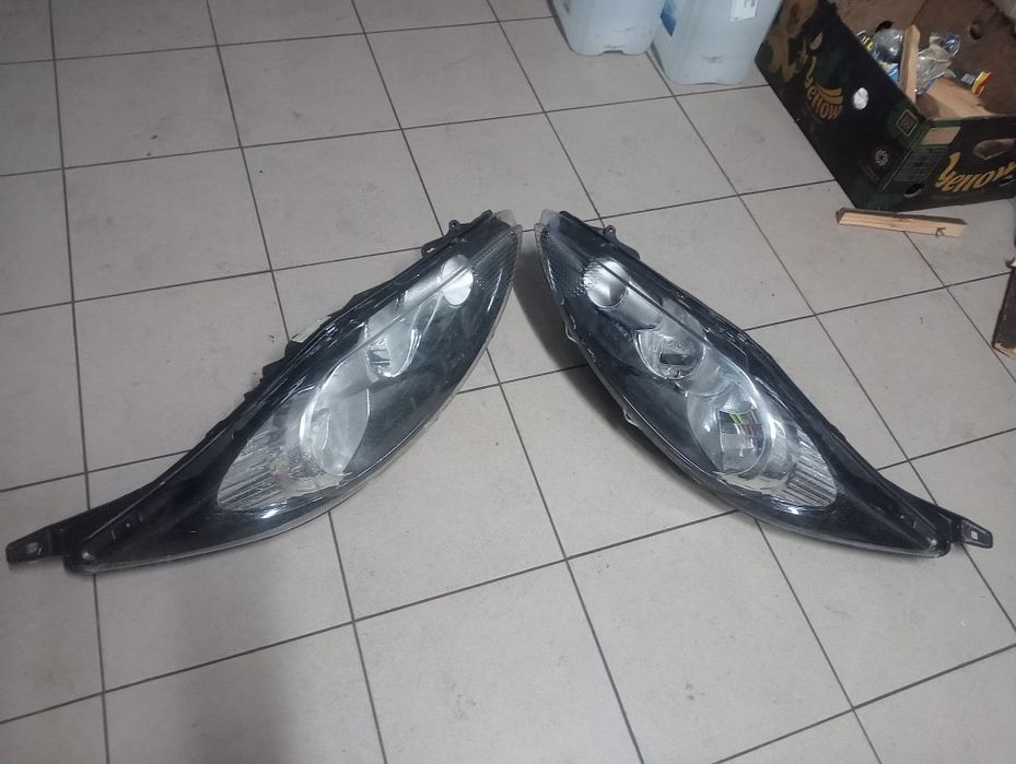 Faruri Europa Ford fiesta MK 6 2012