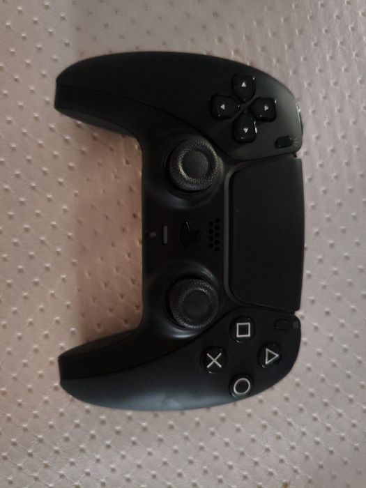 Продаю оригинал DualSense для PlayStation 5 в черном цвете