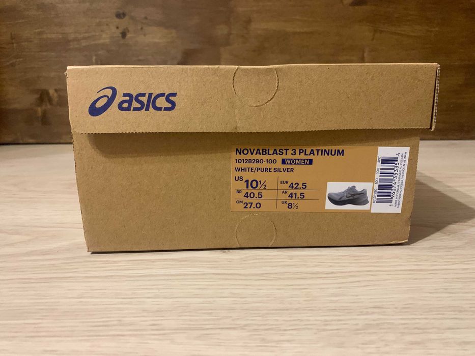 Новые Asics Novablast 3 Platinum