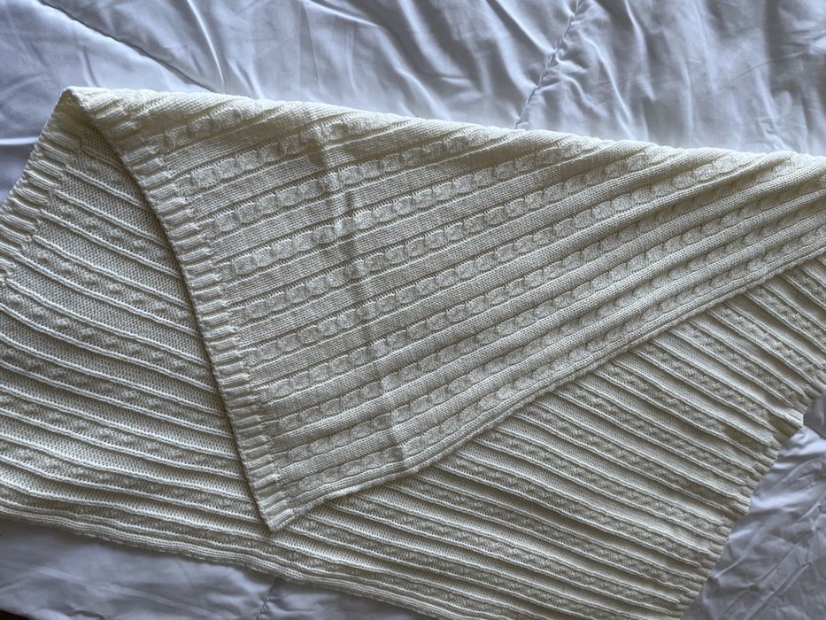 Завивки и възглавница за бебешко легло