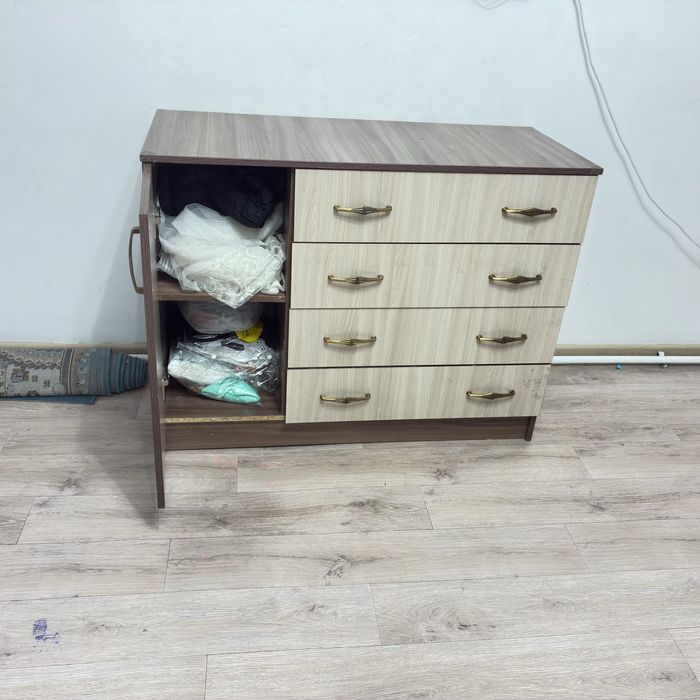 Продам комод в хорошем состоянии.