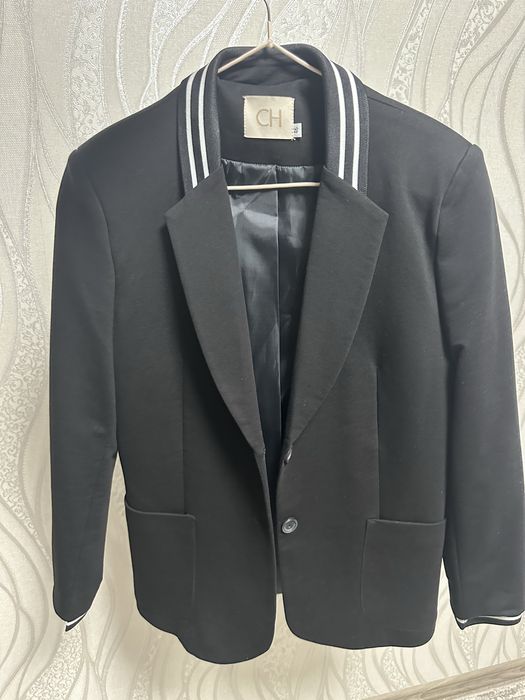 Продам. Трикотажный пиджак