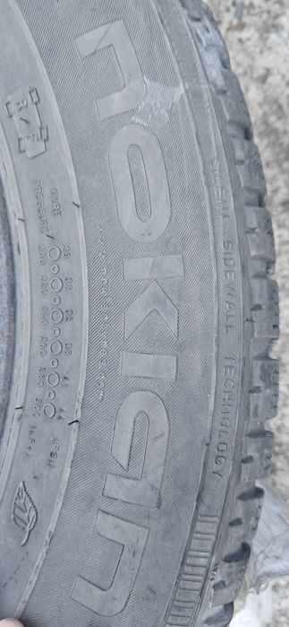195/65/15 nokian всесезонни гуми 2броя 15 евро за броя