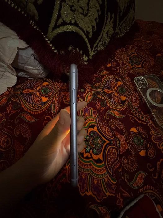 Iphone 11 с гарантвие