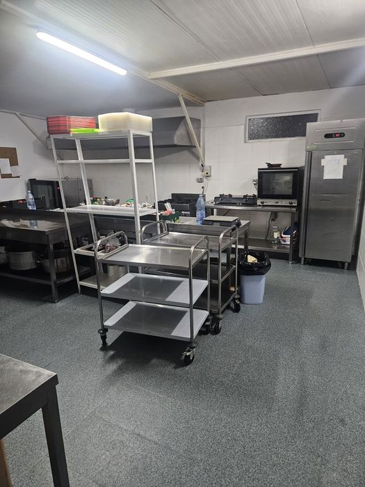 Afacere la cheie de vanzare-BUCATARIE CATERING