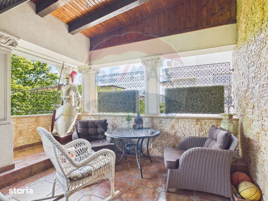 Apartament cu terasă într-o vilă interbelică B-dul Primaverii
