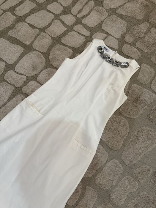 Платье бренда Moschino